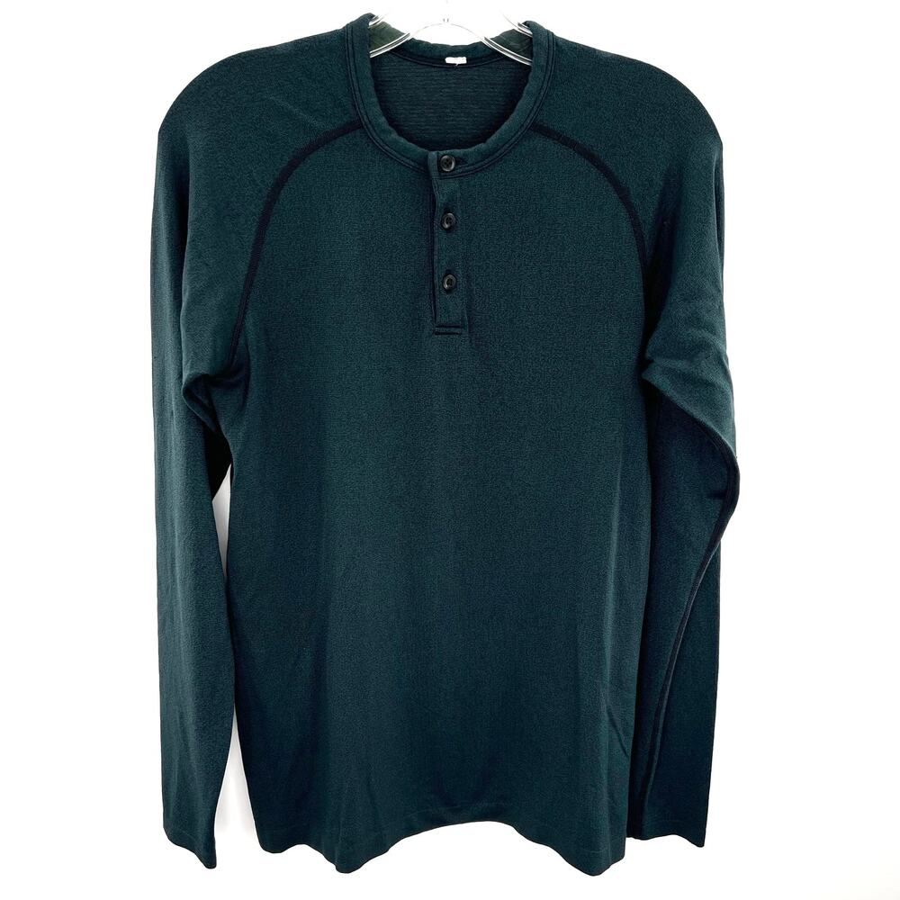 Lululemon men’s heather green Henley top